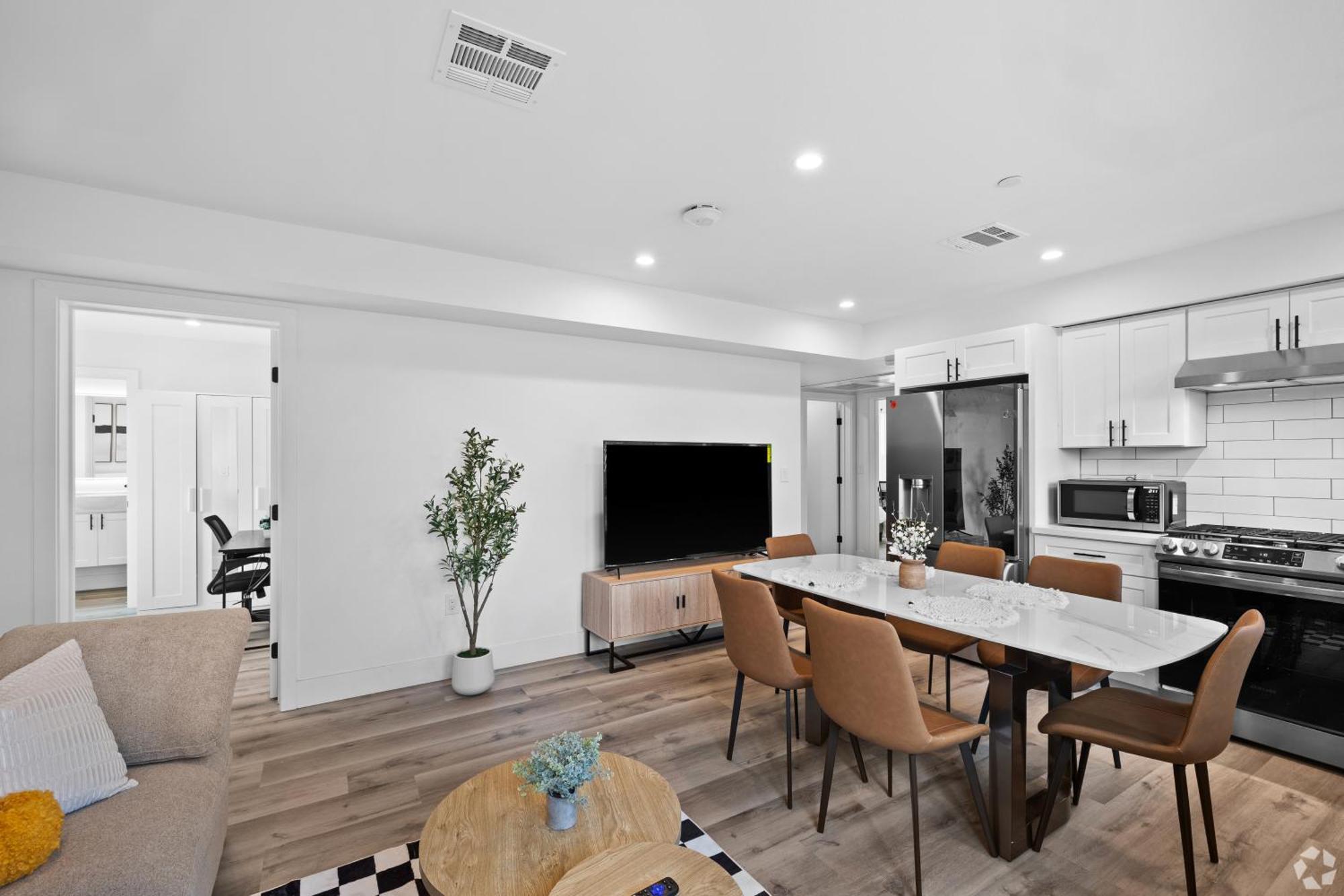 Chic Private With Bath-steps To Usc And Downtown La Pensión